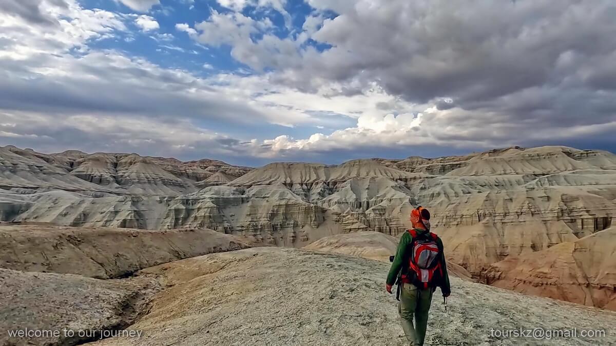 fantastic planet of Aktau mountains, Altyn-Emel park