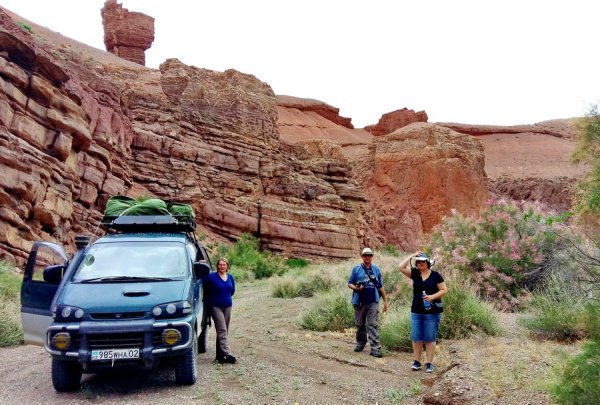 Charyn canyons